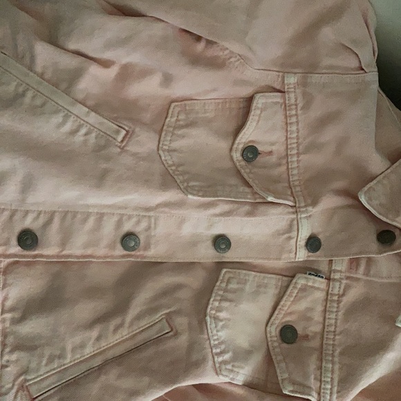 Levi jean jacket, size m, pink, good condition, never been worn, still has tag. - Picture 4 of 5
